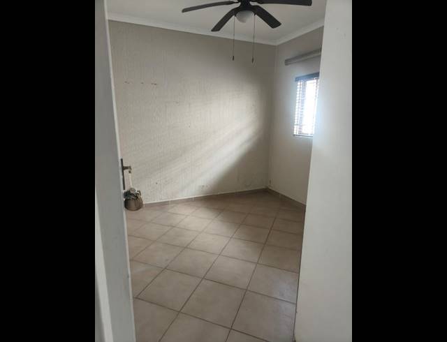 2 BEDROOM PROPERTY TO RENT IN MEER EN SEE